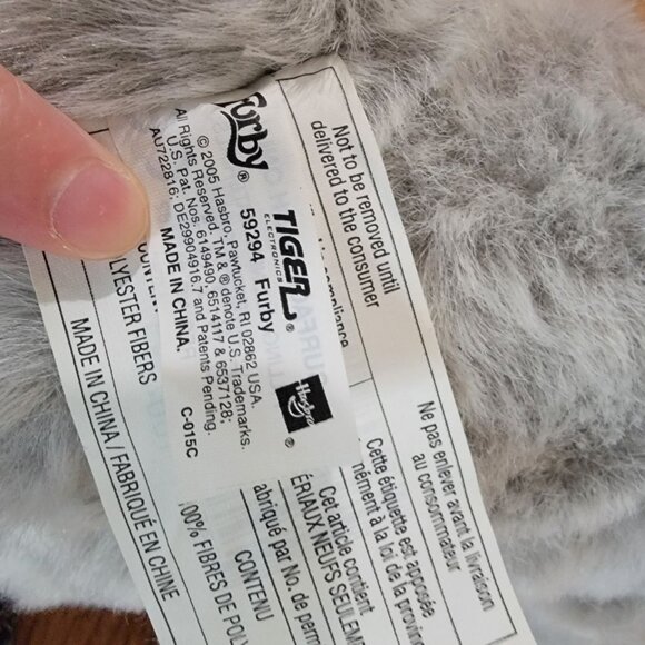 Sleepy Furby 2005 - Picture 6 of 6